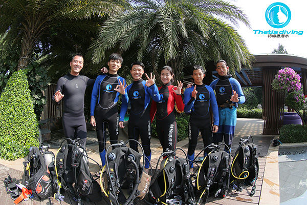 12/12正式上線！PADI 最新課程【休閑潛水員Resort Diver】 丨 一天拿證，潛遍全球